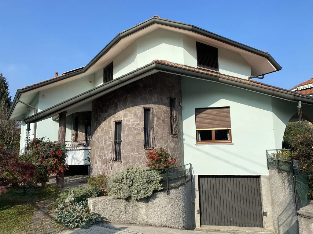 casa con manti ceramic